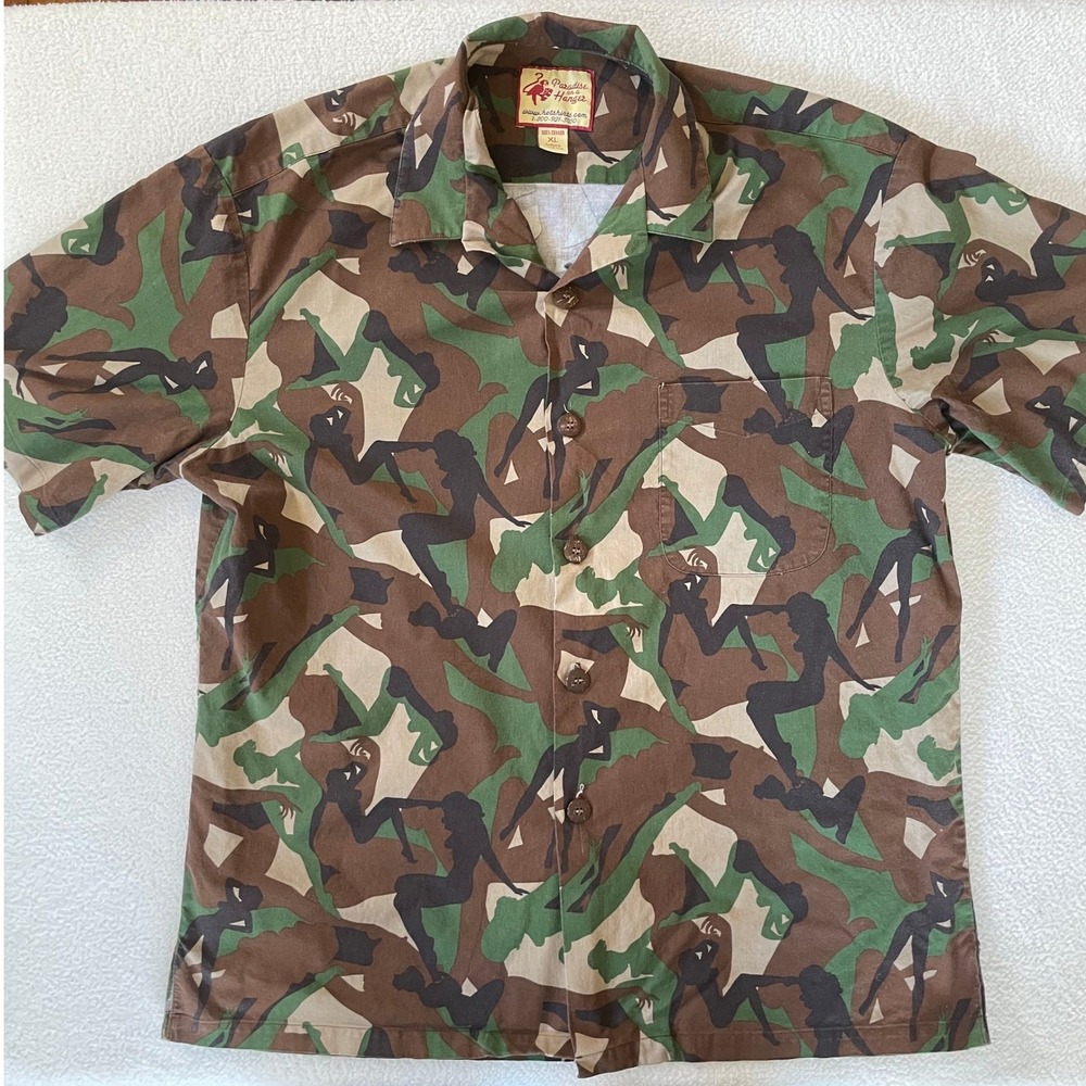 Vintage Paradise on a Hanger Mens XL Hawaiian Shirt Camo Pin Up Girl Cotton